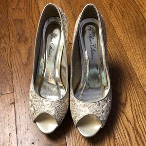 De Blossom Collection heels. Size9.